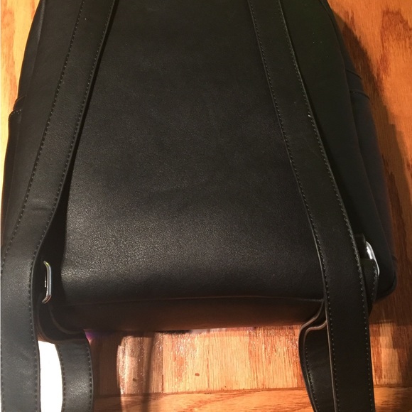 Current Mood Fuzzy Back Pack - Picture 4 of 6